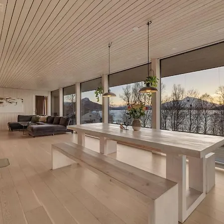 Borealis Funkisvilla Tromsø